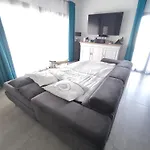 Climatisee Avec Piscine Pour De Superbes Au Soleil ! Villa Perpignan