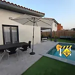 Villa Climatisee Avec Piscine Pour De Superbes Au Soleil !