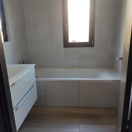 Climatisee Avec Jardin Amenage Et Cuisine D'ete Pour De Superbes Au Soleil ! * Perpignan