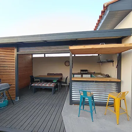 Climatisee Avec Piscine Pour De Superbes Au Soleil ! Villa *